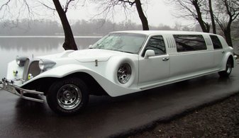 Свадебный лимузин Excalibur Phantom № Л3587, белый
