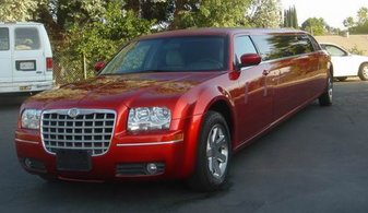 Свадебный лимузин Chrysler 300C № У3600, красный