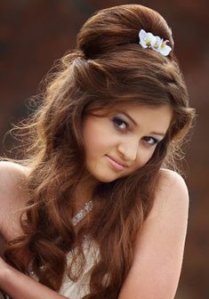 Cвадебная прическа Л14401 с распущенными волосами