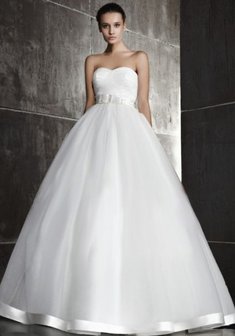 Свадебное платье 025-1 ХИТ СЕЗОНА!-W27778. С пышной юбкой, длинное без шлейфа.