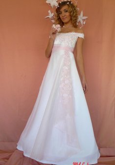 Свадебное платье M28191. А-силуэт, длинное без шлейфа.