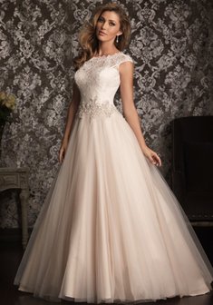 Свадебное платье 9022-B28383. С пышной юбкой, длинное со шлейфом.