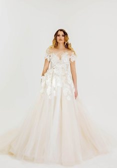 Свадебное платье 001-А68976. С пышной юбкой, длинное со шлейфом.